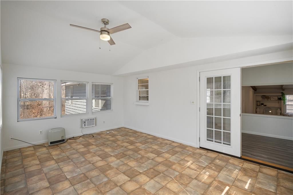 2104 W 7th Street — photo 24