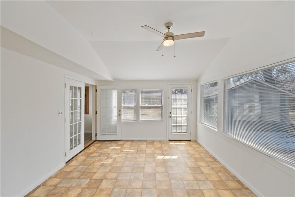 2104 W 7th Street — photo 26