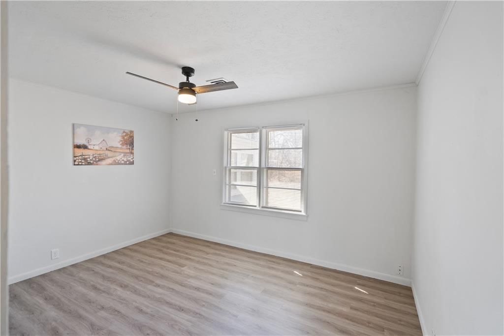 2104 W 7th Street — photo 30