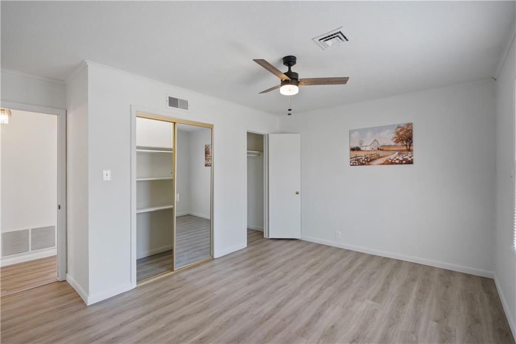 2104 W 7th Street — photo 31
