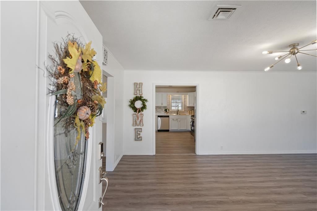 2104 W 7th Street — photo 6