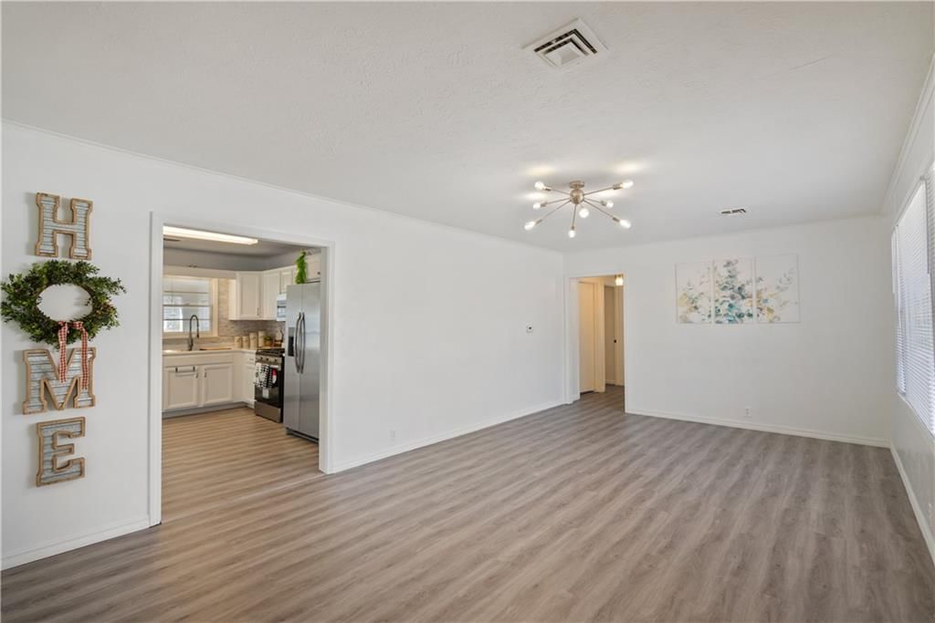 2104 W 7th Street — photo 7
