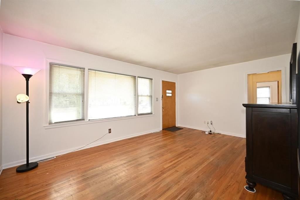 5352 N MICHIGAN Avenue — photo 14