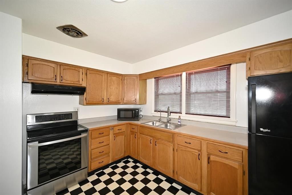 5352 N MICHIGAN Avenue — photo 16