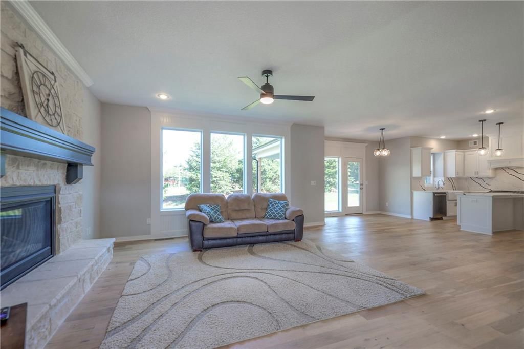 2654 W Dartmouth Street — photo 8