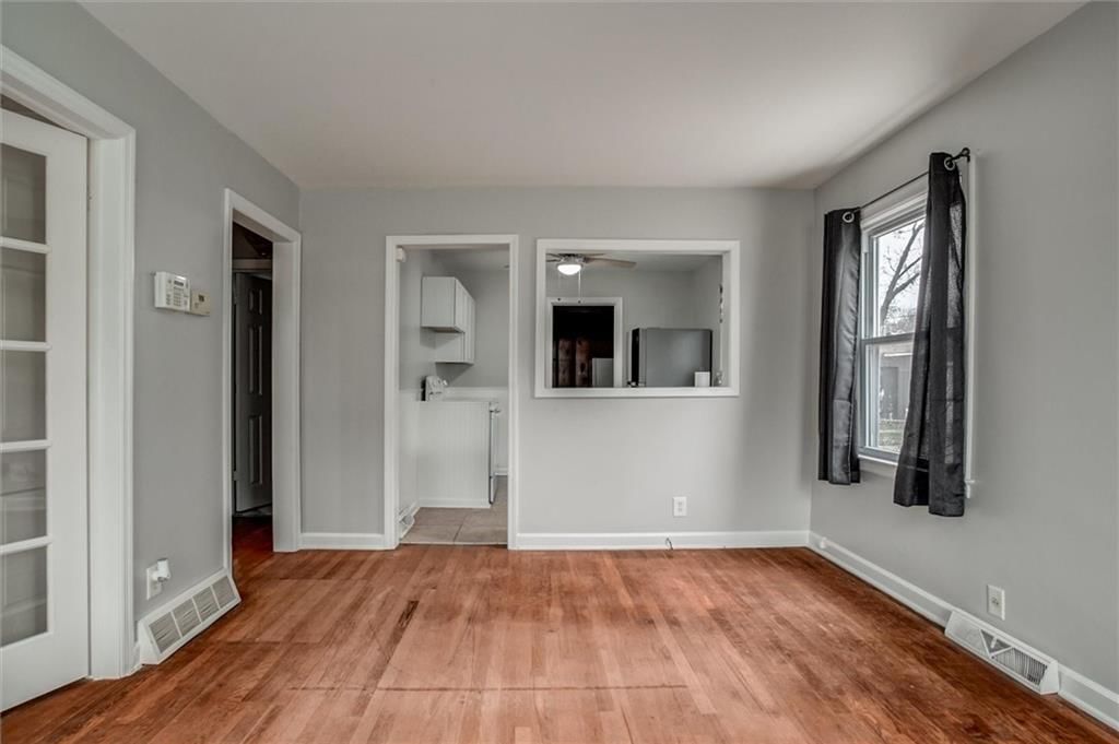 211 E 79TH Terrace — photo 5