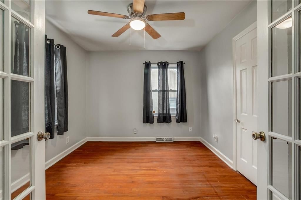 211 E 79TH Terrace — photo 8