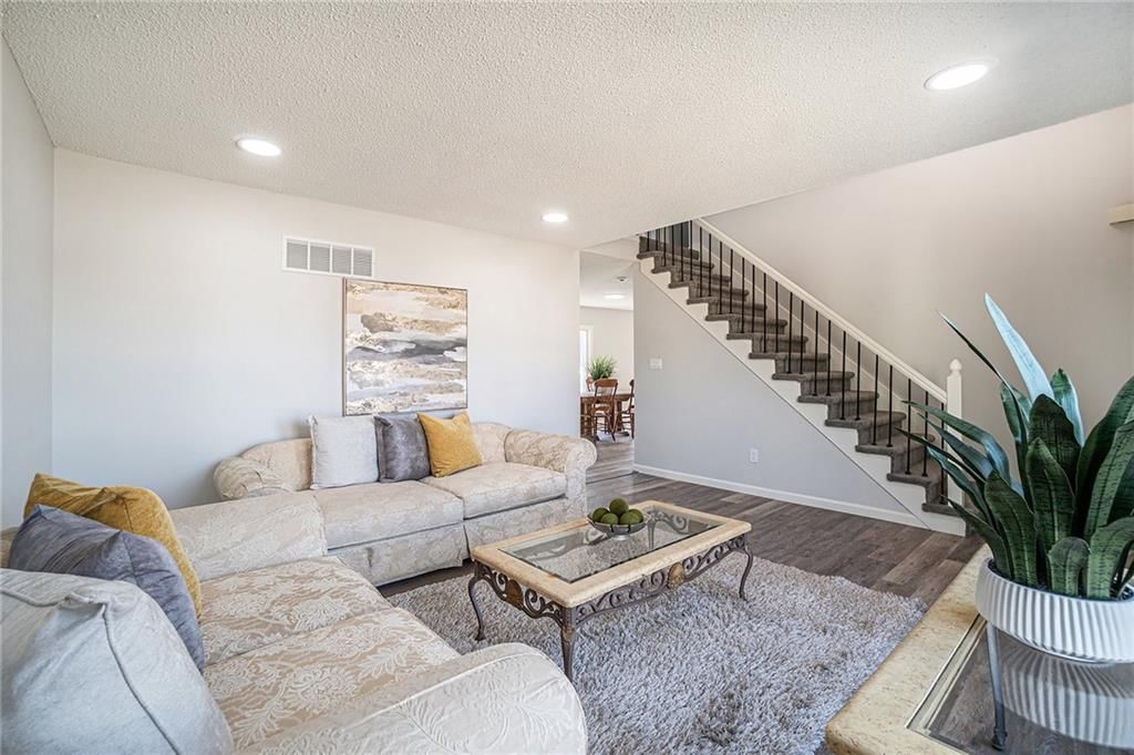 4015 E 18th Place — photo 5