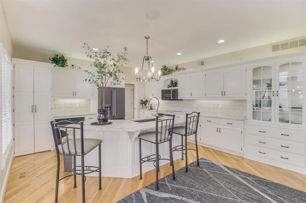 2428 SW Winterwood Court — photo 9