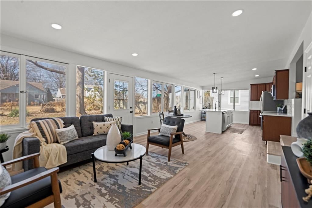 5808 Floyd Street — photo 10
