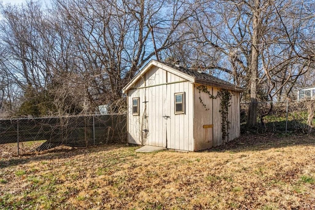 4912 E Red Bridge Road — photo 21