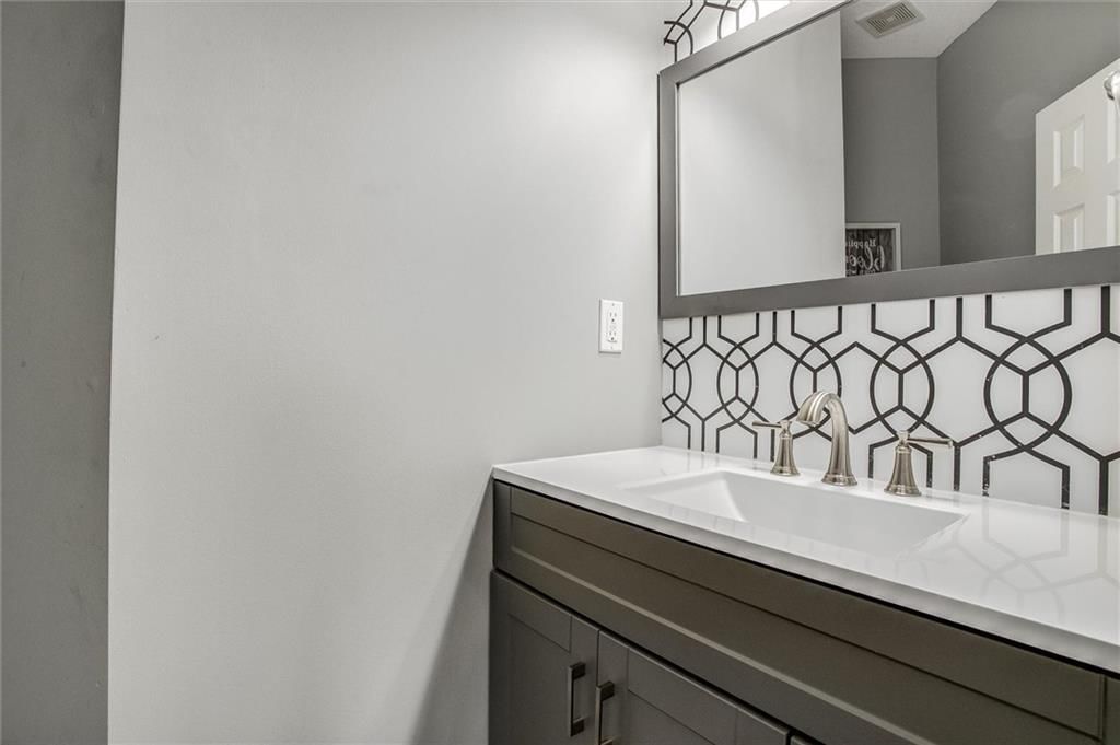 611 S Adams Street — photo 13