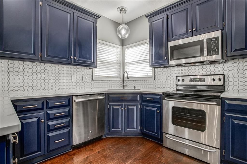 611 S Adams Street — photo 9