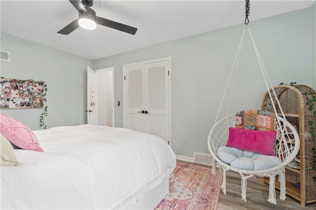 9439 W 111th Terrace — photo 35