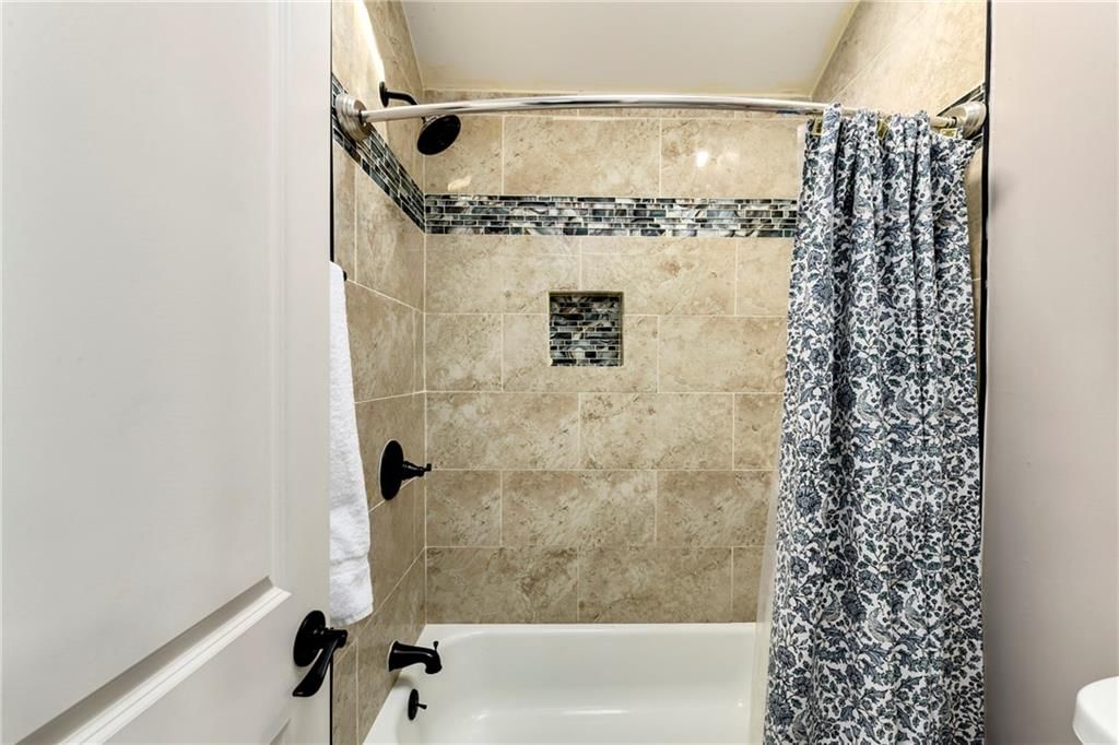 504 Willow Court — photo 17