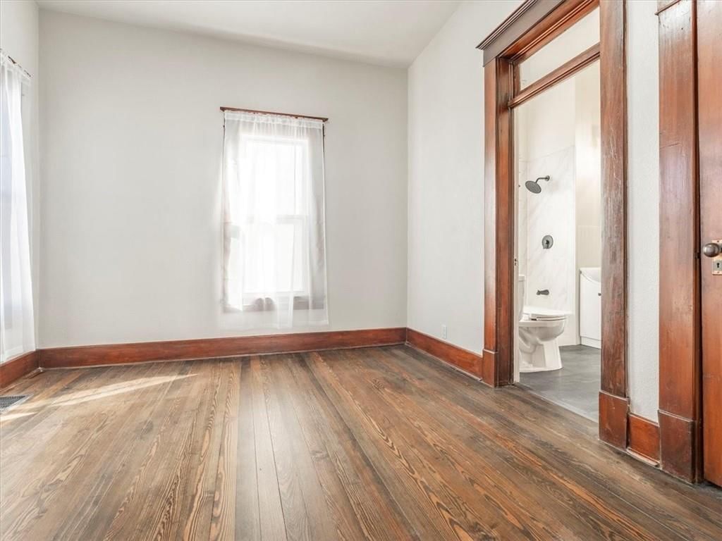 2718 Mitchell Avenue — photo 11