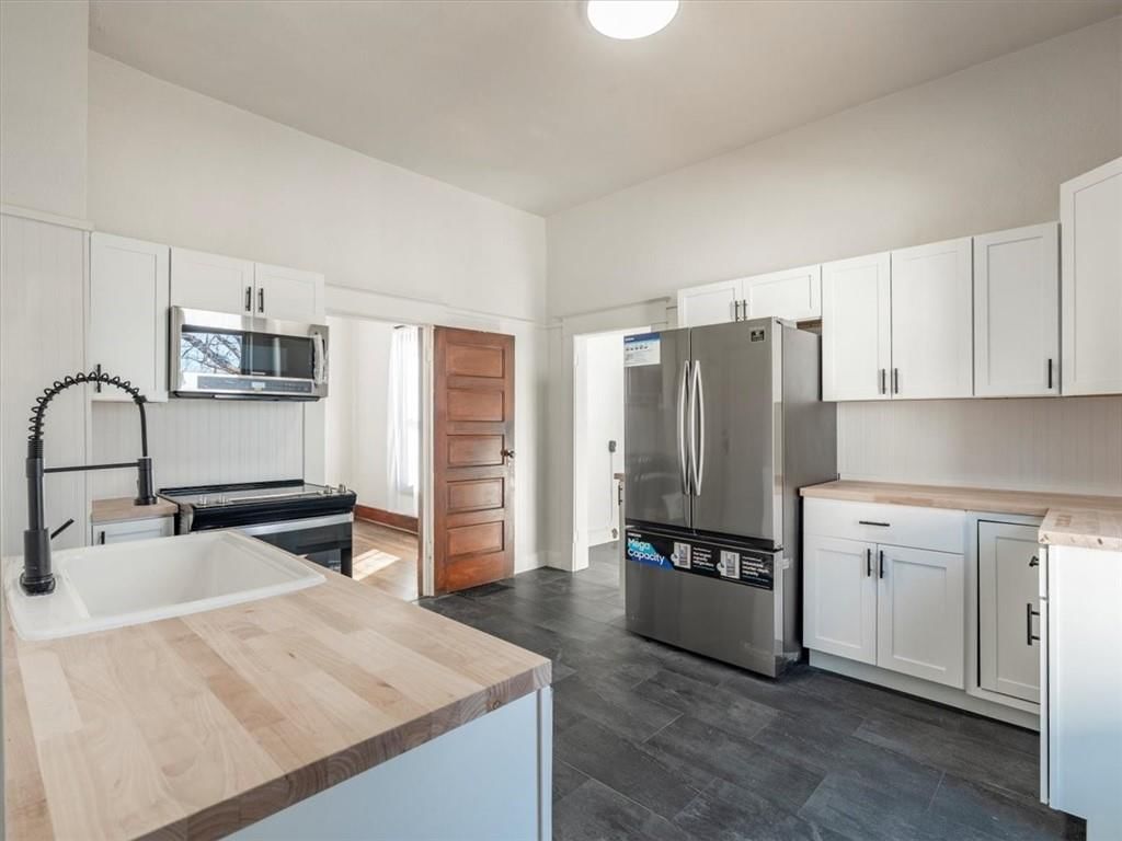 2718 Mitchell Avenue — photo 16