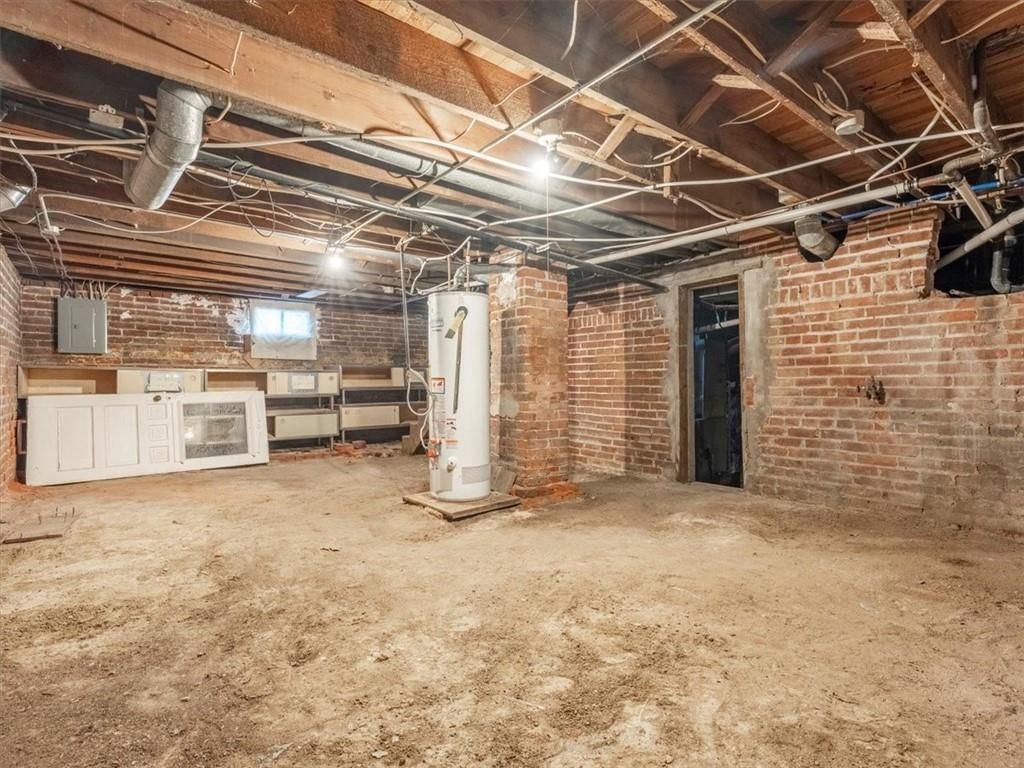 2718 Mitchell Avenue — photo 22