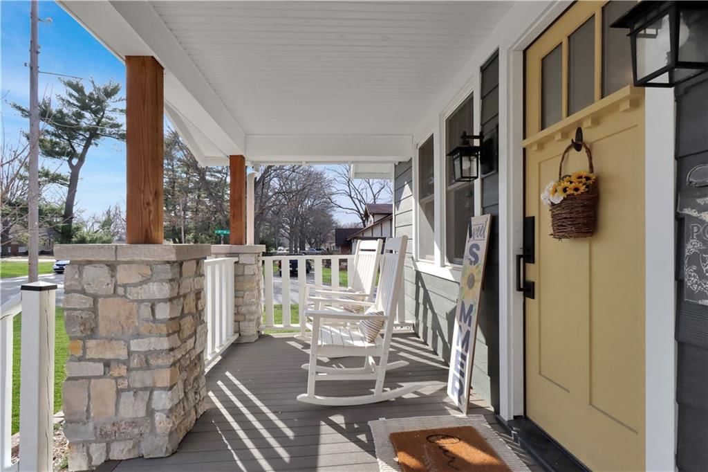 1807 SW WALNUT Street — photo 3