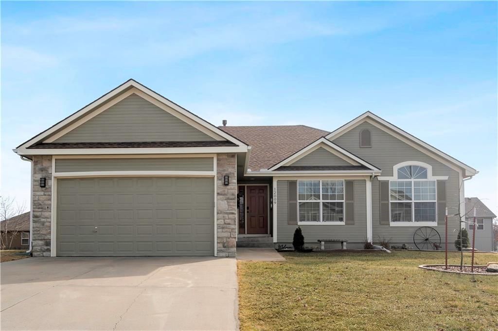 12009 E 214th Street, Peculiar, MO