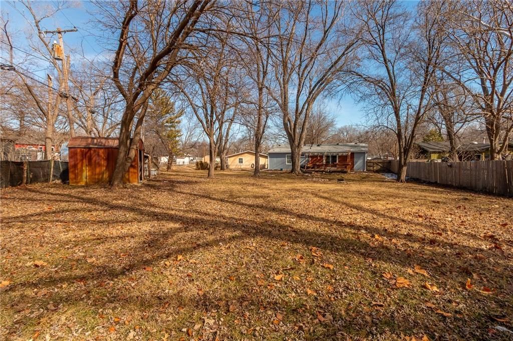 1300 Fair Lane — photo 36