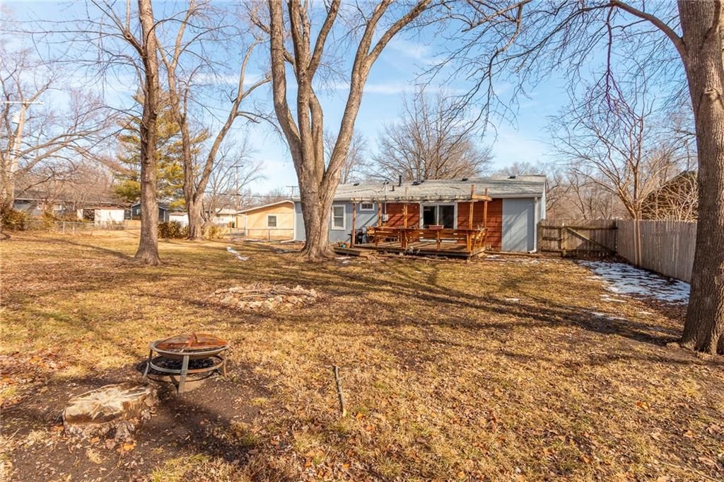 1300 Fair Lane — photo 37