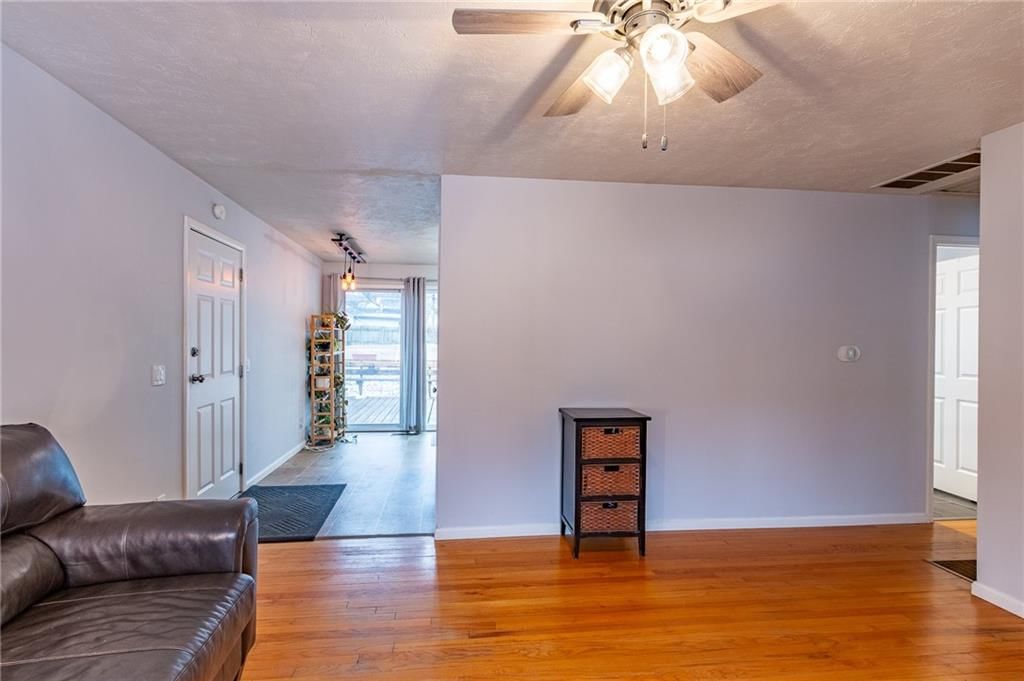 1300 Fair Lane — photo 46