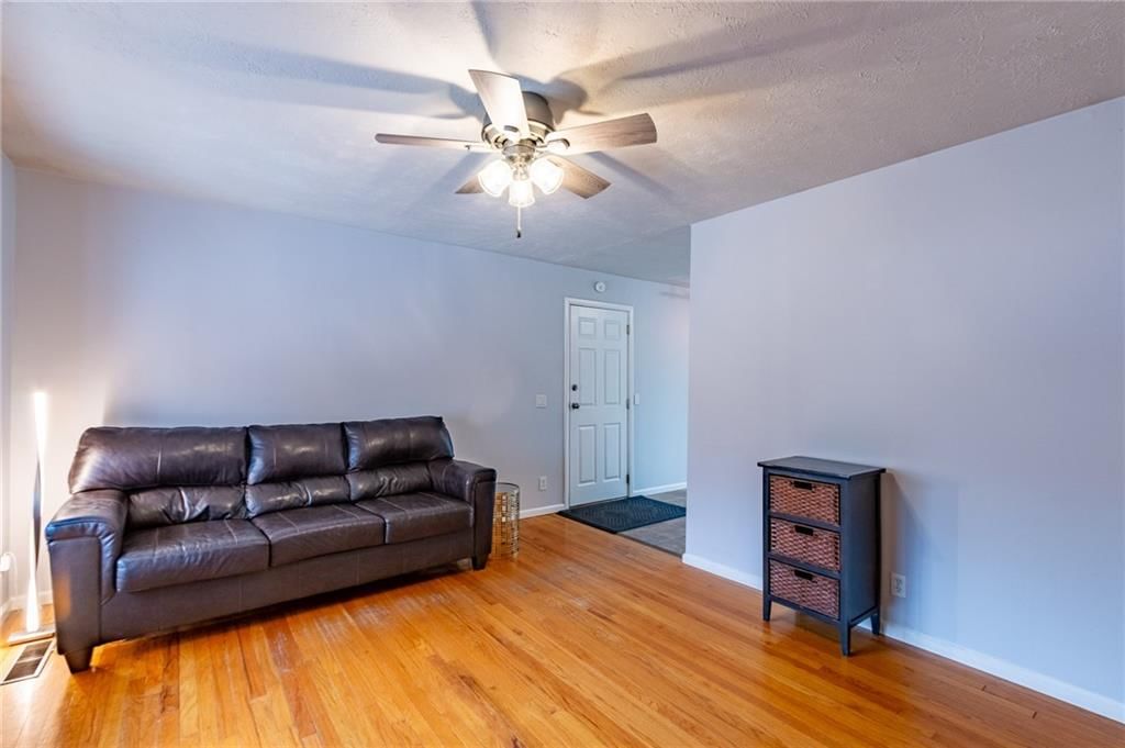 1300 Fair Lane — photo 47
