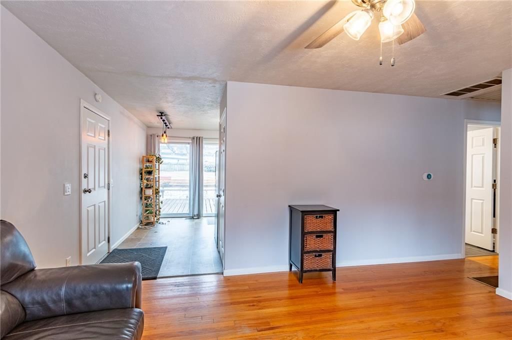 1300 Fair Lane — photo 48
