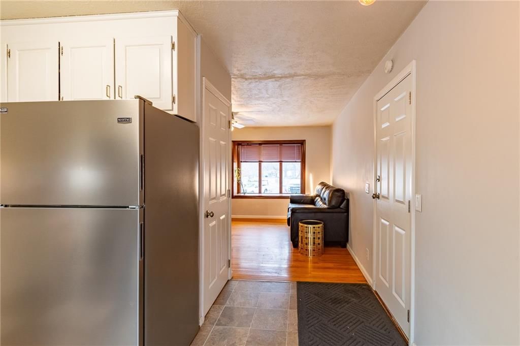1300 Fair Lane — photo 10