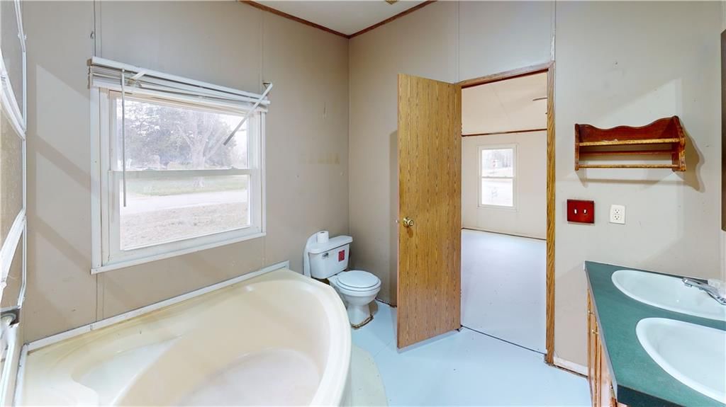 383 E Fourth Street — photo 9
