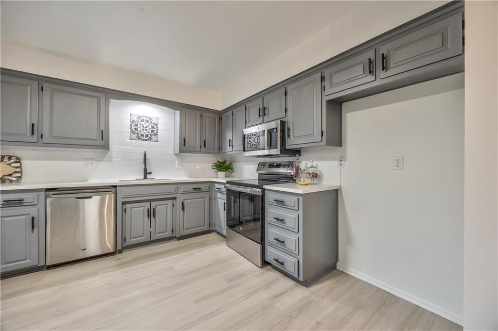 7235 Mastin Street — photo 13