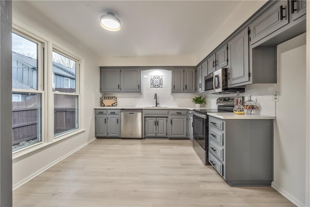 7235 Mastin Street — photo 14