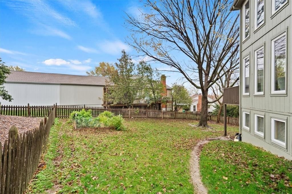 5308 NW 81st Terrace — photo 43
