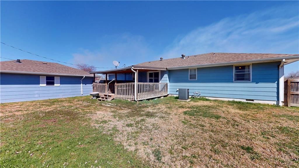 1704 Van Drive — photo 12