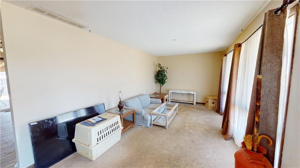 1704 Van Drive — photo 3