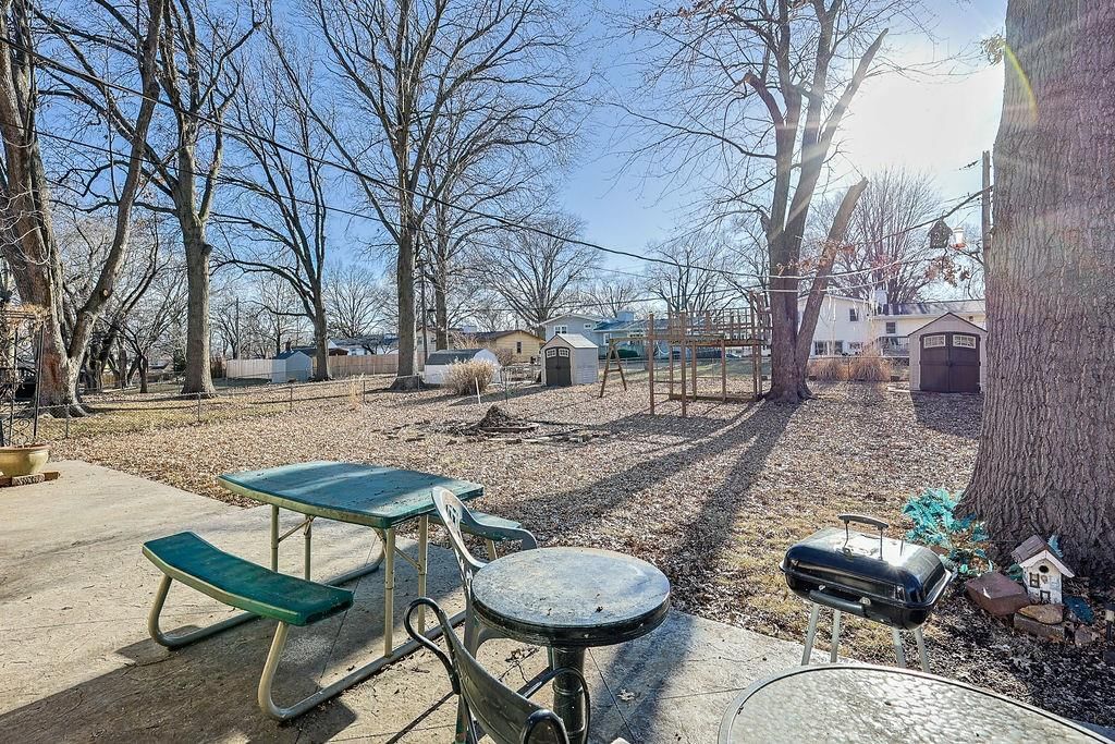 7308 Melrose Lane — photo 41