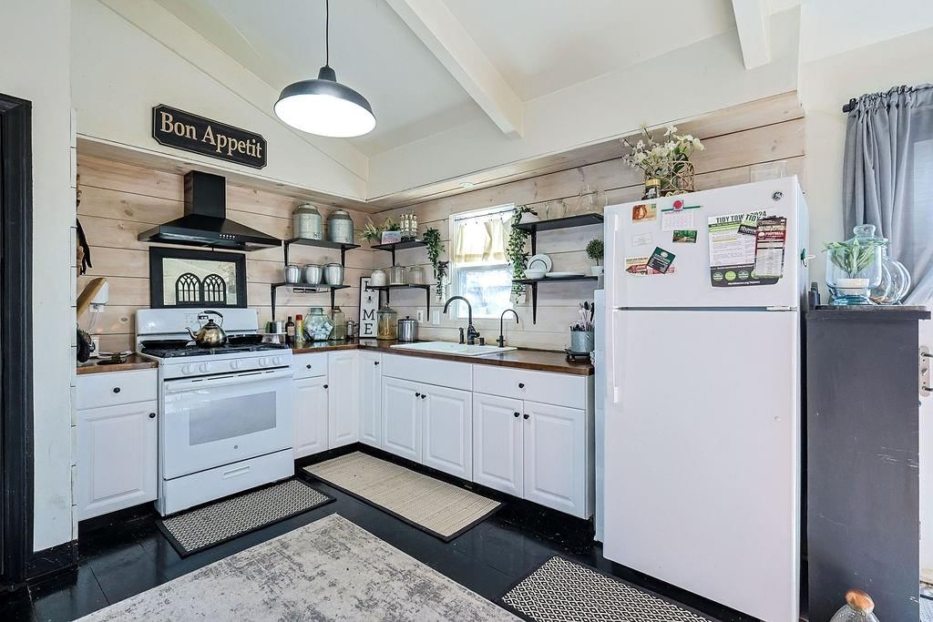 7308 Melrose Lane — photo 10