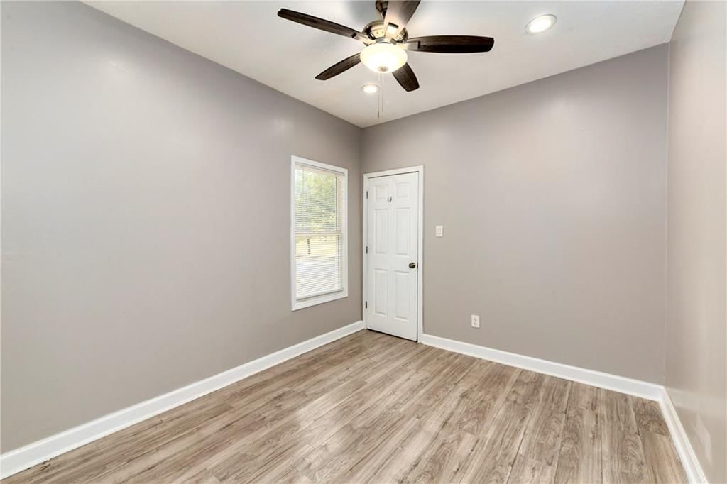 2908 E 21st Street — photo 15