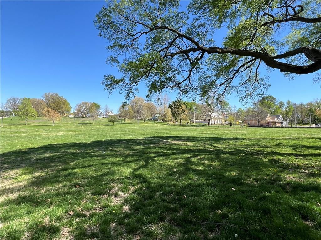 2908 E 21st Street — photo 22