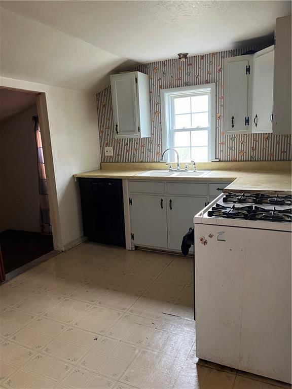 835 W 29th Street — photo 10