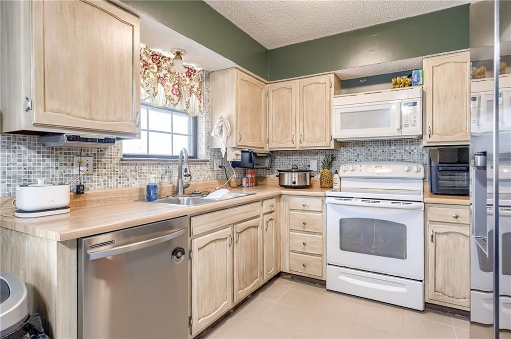 1003 Kent Drive — photo 9