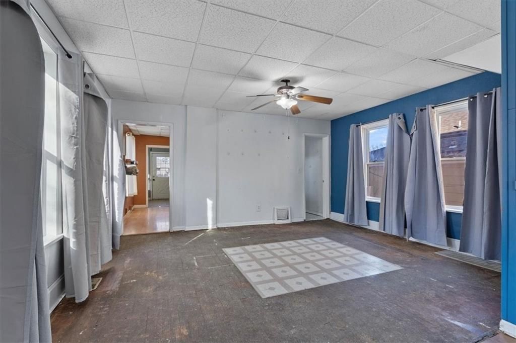6032 Gordon Avenue — photo 5
