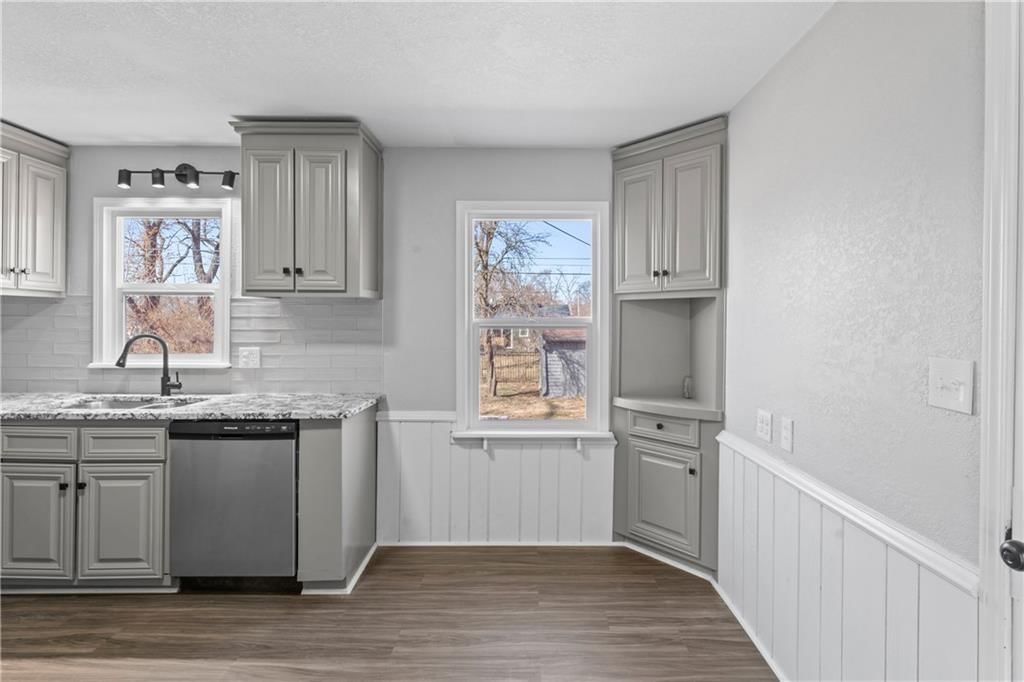 11310 W 69th Street — photo 16