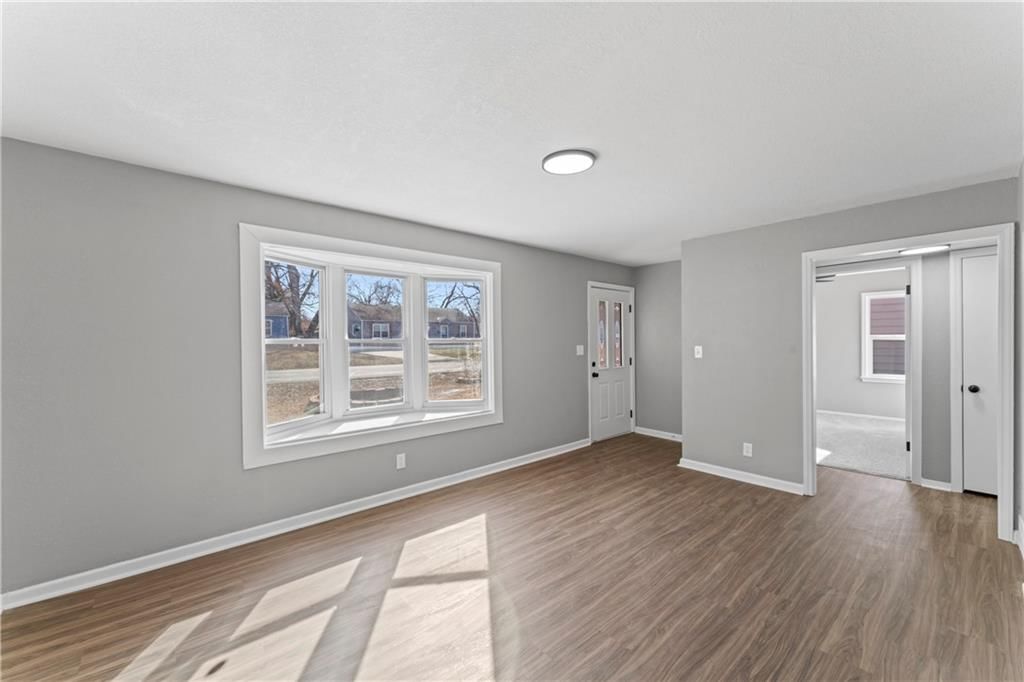 11310 W 69th Street — photo 8