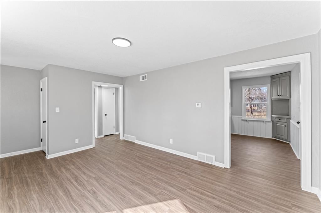 11310 W 69th Street — photo 9