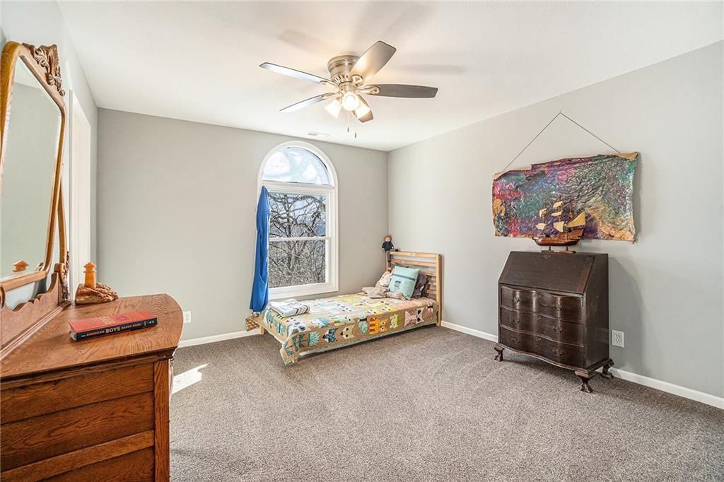 2236 Hebbeln Drive — photo 33