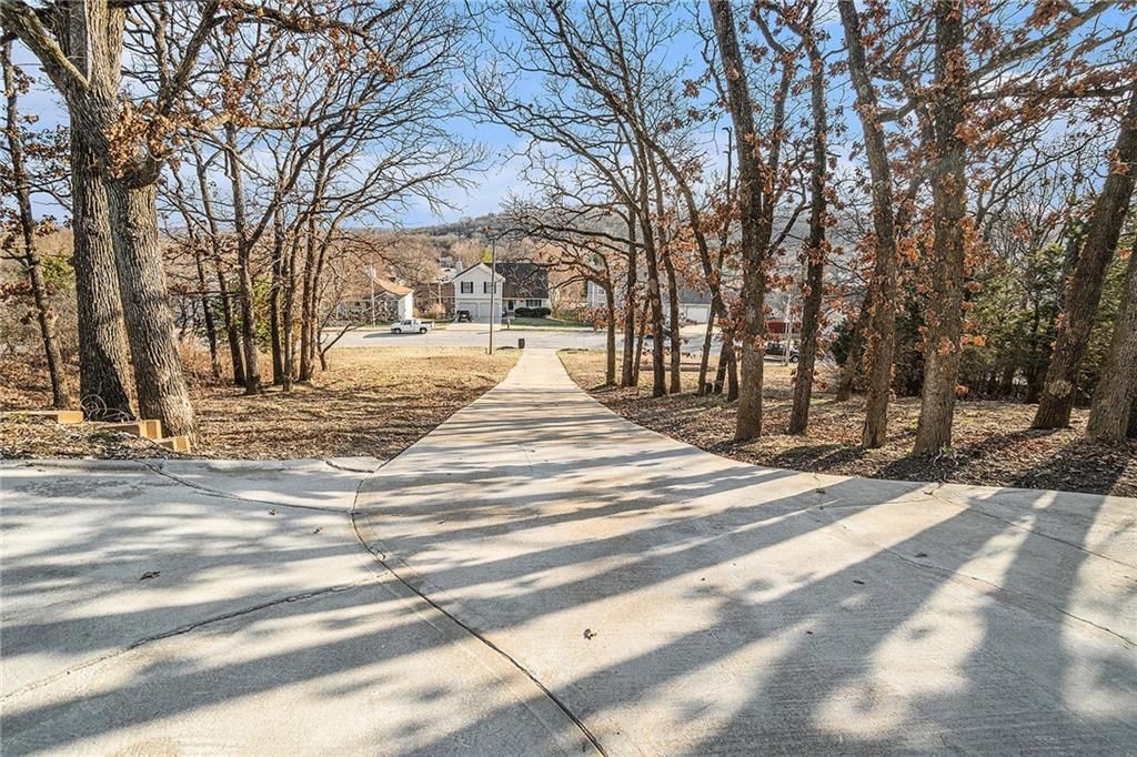 2236 Hebbeln Drive — photo 9
