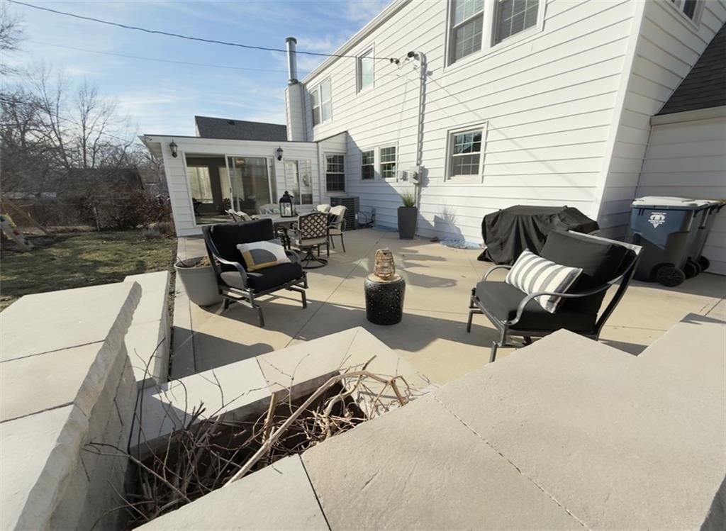 405 E 65th Terrace — photo 29