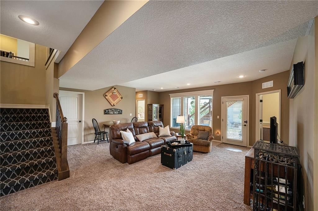 9715 Carbondale Street — photo 21
